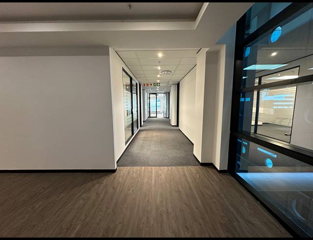 492M² OFFICE TO LET IN SANDTON CENTRAL